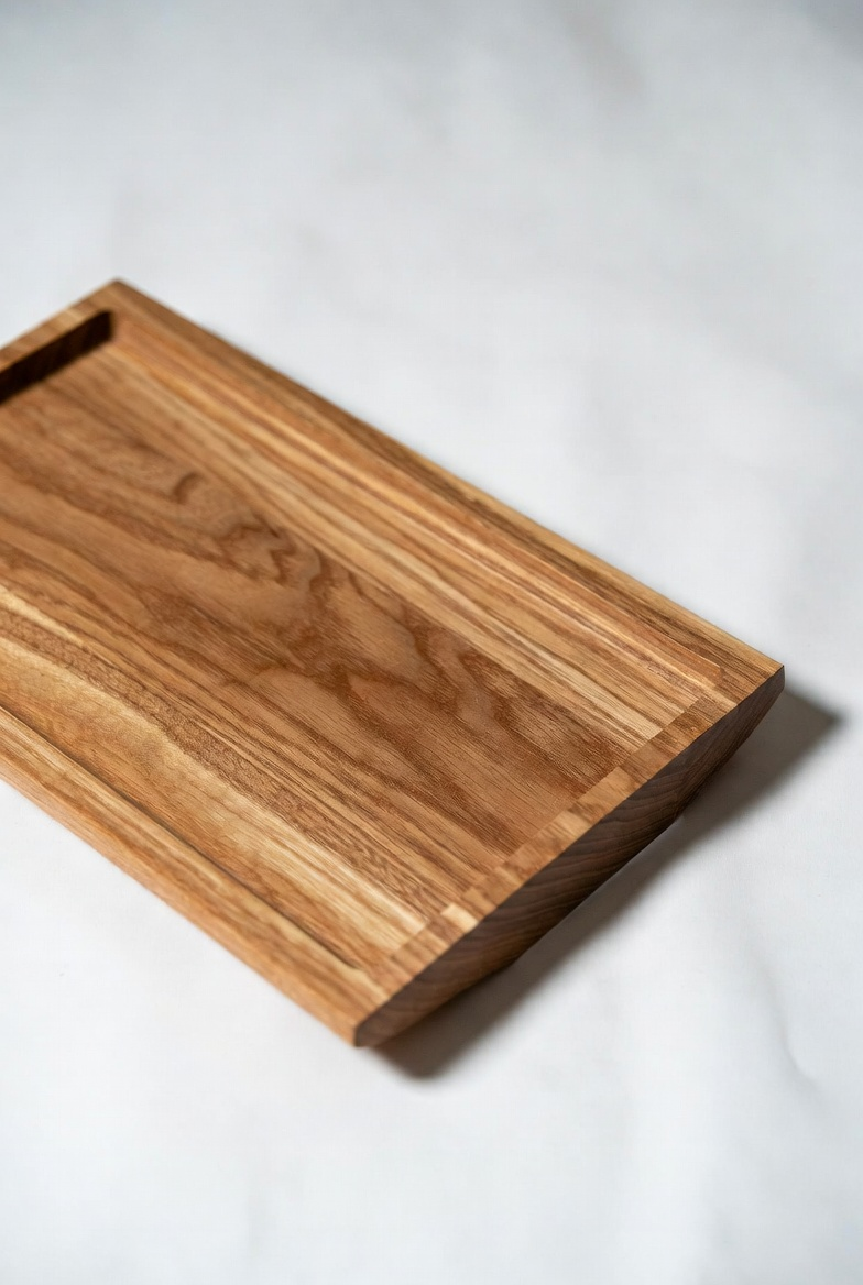Natural Wooden Serving Tray &ndash; Minimalist Solid Wood Food Tray