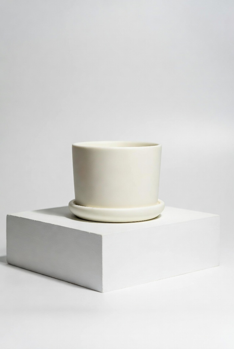 Minimalist Ceramic Plant Pot with Saucer &ndash; Modern Indoor Flower Planter